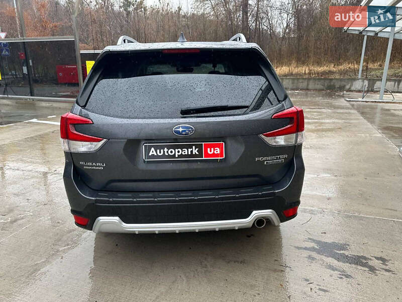 Внедорожник / Кроссовер Subaru Forester 2022 в Киеве