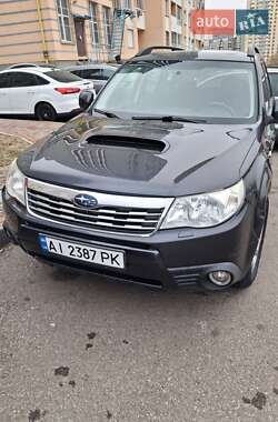 Позашляховик / Кросовер Subaru Forester 2009 в Києві