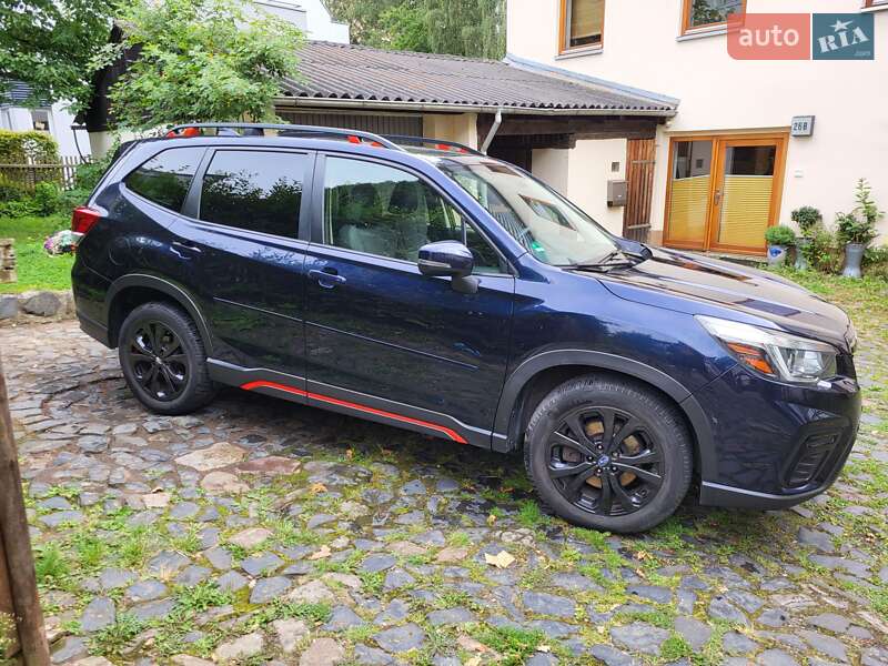 Внедорожник / Кроссовер Subaru Forester 2018 в 