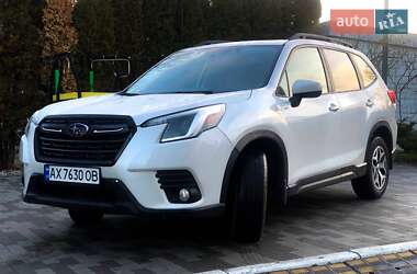 Позашляховик / Кросовер Subaru Forester 2022 в Києві