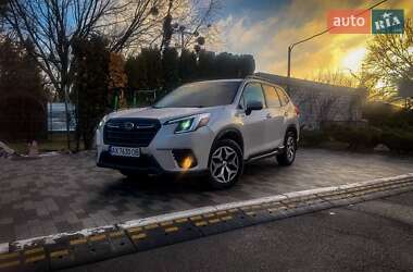 Позашляховик / Кросовер Subaru Forester 2022 в Києві