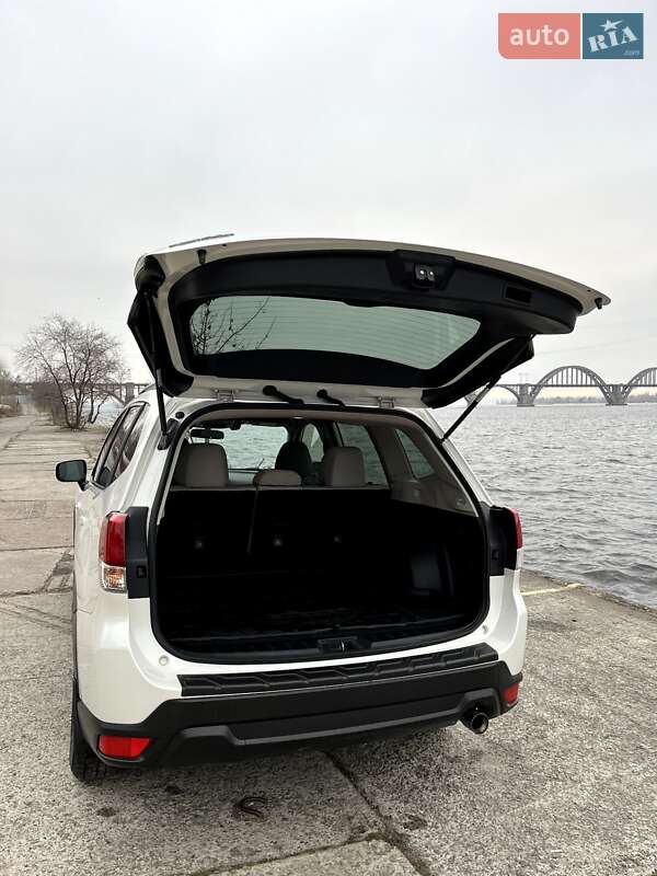 Внедорожник / Кроссовер Subaru Forester 2019 в Днепре