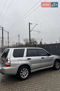 Внедорожник / Кроссовер Subaru Forester 2006 в 