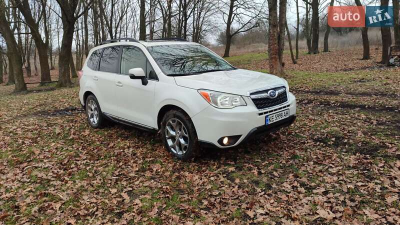 Внедорожник / Кроссовер Subaru Forester 2014 в 