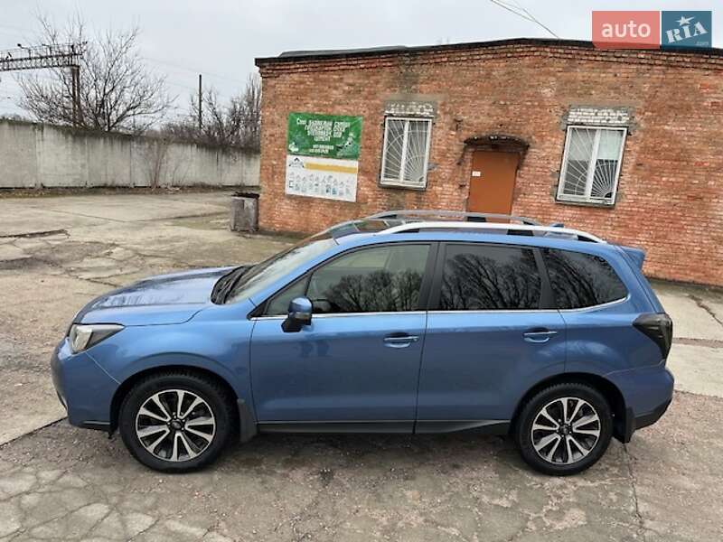 Внедорожник / Кроссовер Subaru Forester 2017 в Киеве