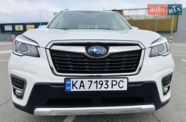 Позашляховик / Кросовер Subaru Forester 2020 в Києві