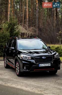 Позашляховик / Кросовер Subaru Forester 2019 в Києві