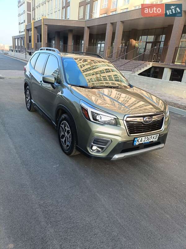 Внедорожник / Кроссовер Subaru Forester 2020 в Киеве