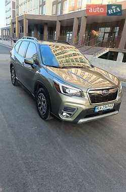 Внедорожник / Кроссовер Subaru Forester 2020 в Киеве