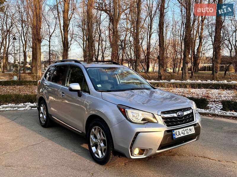 Позашляховик / Кросовер Subaru Forester 2016 в Києві