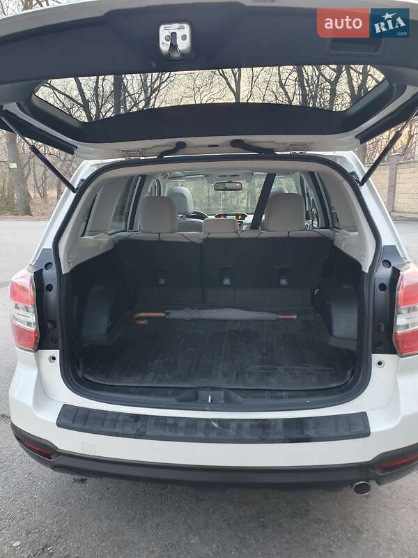 Внедорожник / Кроссовер Subaru Forester 2014 в Днепре