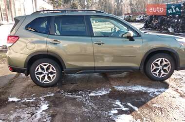 Внедорожник / Кроссовер Subaru Forester 2019 в 
