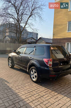 Внедорожник / Кроссовер Subaru Forester 2010 в Буче