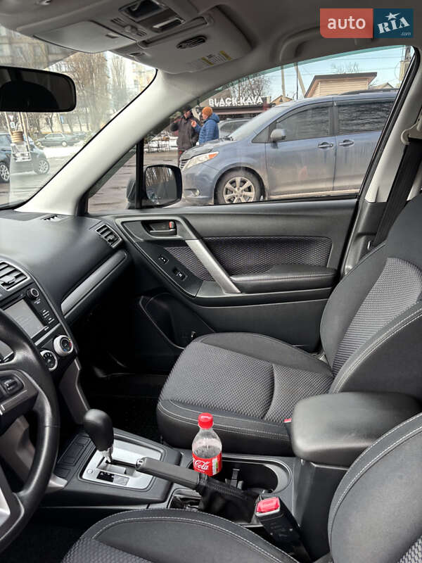Позашляховик / Кросовер Subaru Forester 2016 в Києві