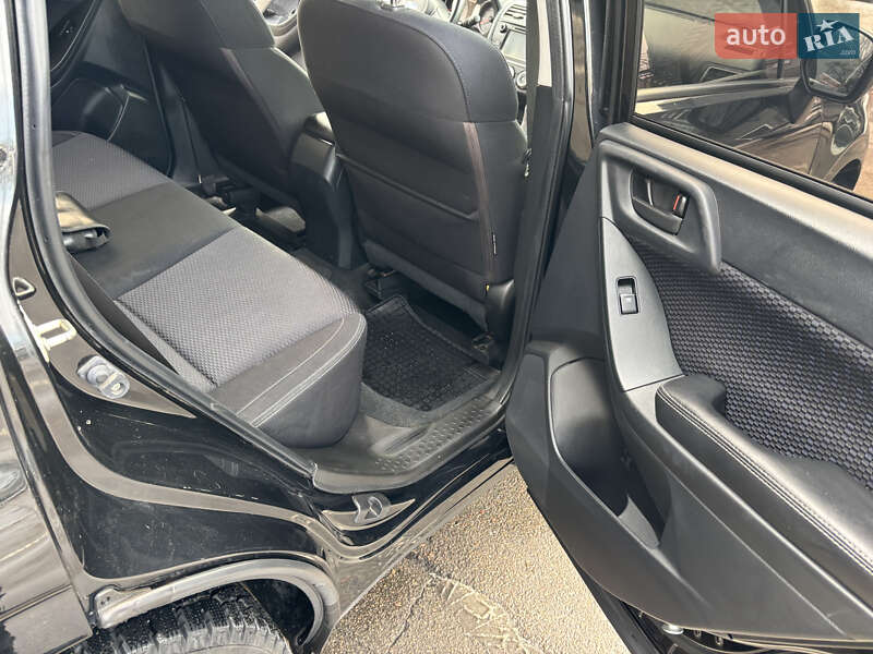 Позашляховик / Кросовер Subaru Forester 2016 в Києві