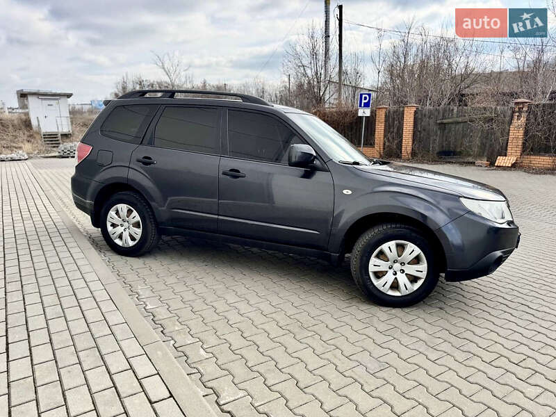 Позашляховик / Кросовер Subaru Forester 2008 в Києві