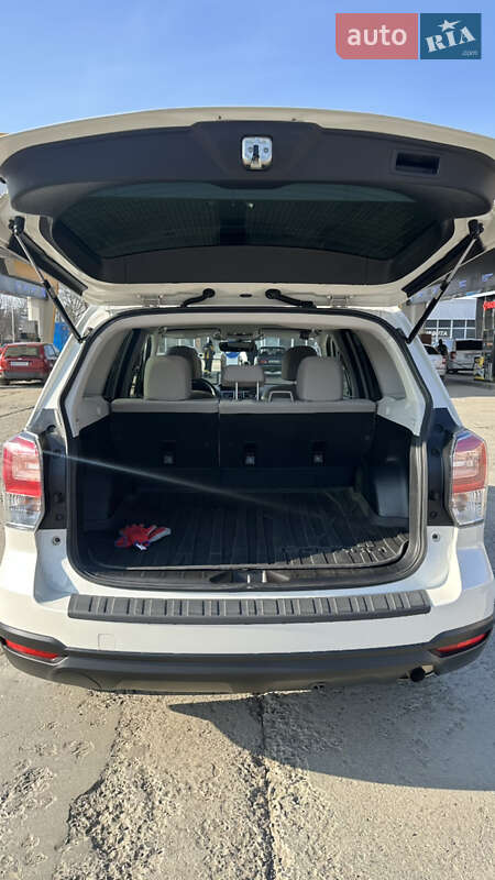 Внедорожник / Кроссовер Subaru Forester 2017 в Ужгороде