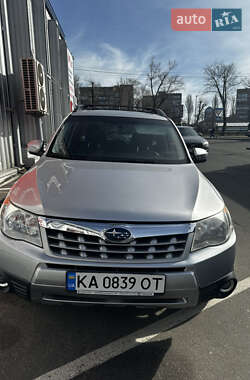 Позашляховик / Кросовер Subaru Forester 2012 в Києві