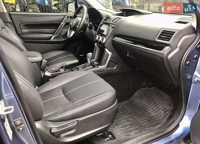 Внедорожник / Кроссовер Subaru Forester 2017 в Сумах