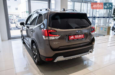 Внедорожник / Кроссовер Subaru Forester 2021 в Киеве