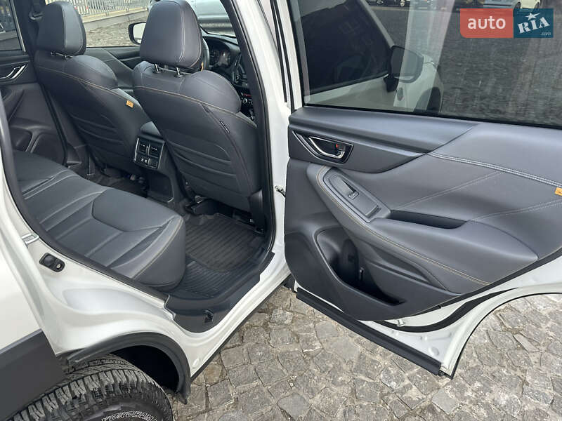 Позашляховик / Кросовер Subaru Forester 2022 в Дніпрі
