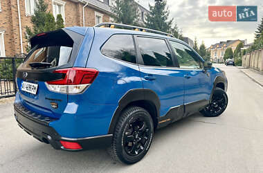 Внедорожник / Кроссовер Subaru Forester 2022 в 