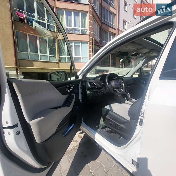 Внедорожник / Кроссовер Subaru Forester 2021 в Ивано-Франковске