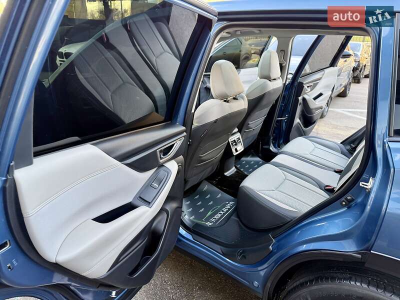 Позашляховик / Кросовер Subaru Forester 2020 в Києві