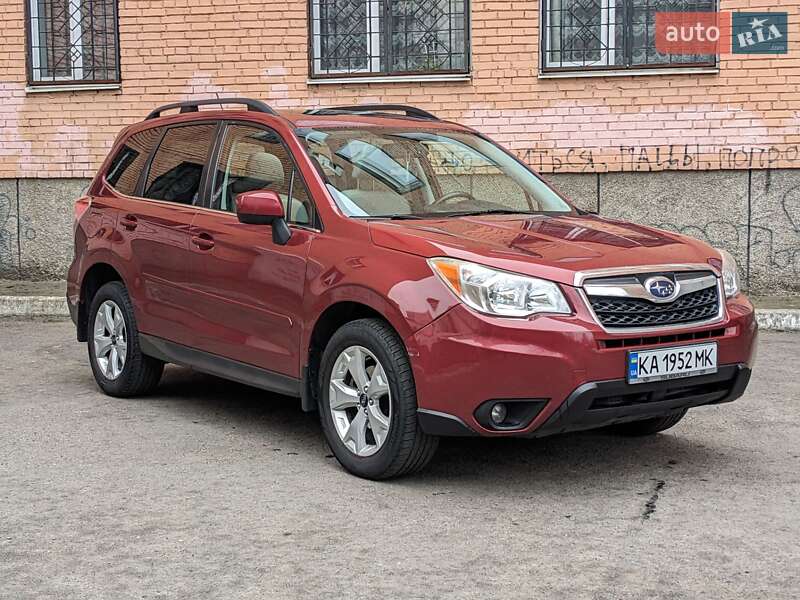 Внедорожник / Кроссовер Subaru Forester 2014 в 