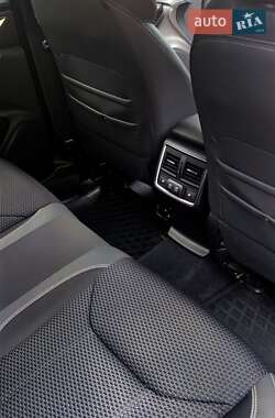 Позашляховик / Кросовер Subaru Forester 2019 в 