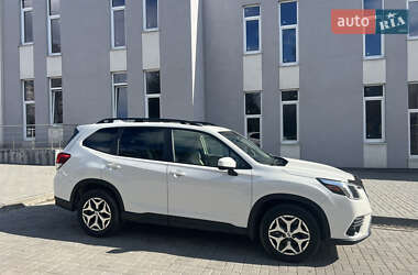 Внедорожник / Кроссовер Subaru Forester 2022 в 