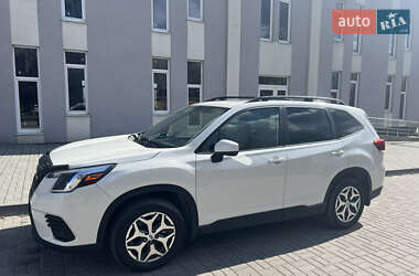 Внедорожник / Кроссовер Subaru Forester 2022 в 