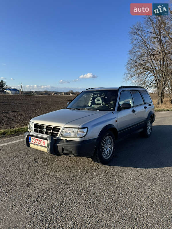 Позашляховик / Кросовер Subaru Forester 1998 в Ромнах
