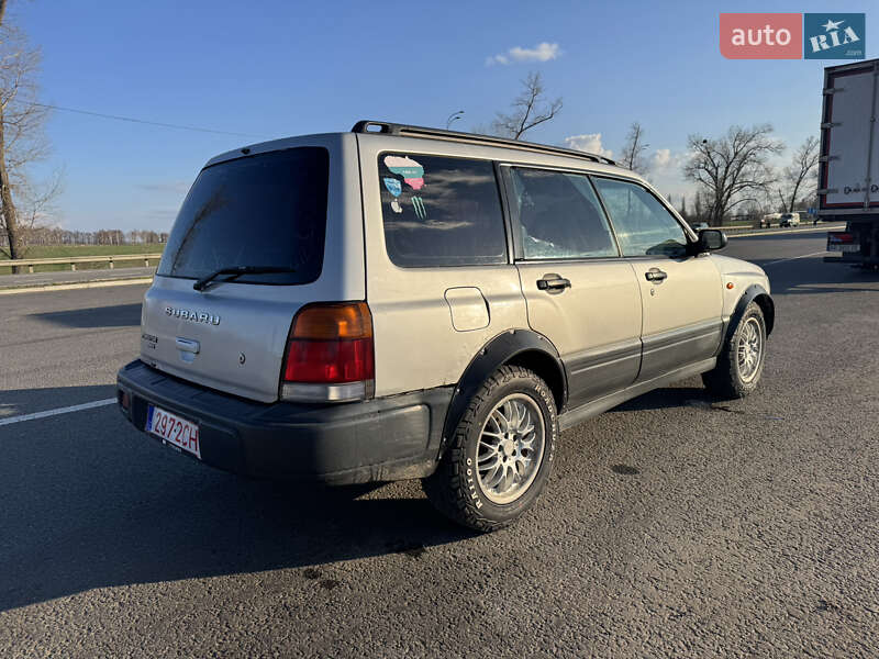 Позашляховик / Кросовер Subaru Forester 1998 в Ромнах