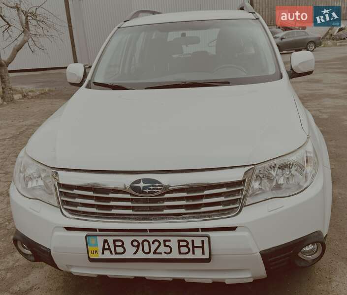 Внедорожник / Кроссовер Subaru Forester 2010 в 