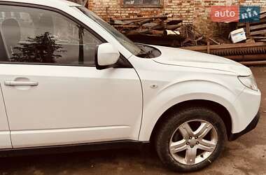 Внедорожник / Кроссовер Subaru Forester 2010 в 