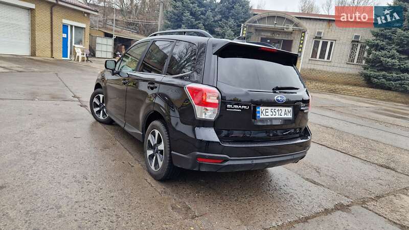 Позашляховик / Кросовер Subaru Forester 2016 в Дніпрі