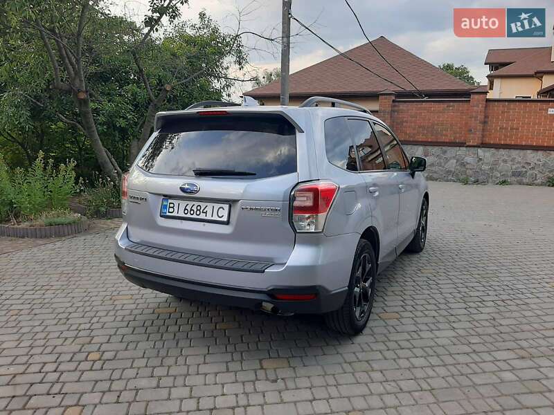 Внедорожник / Кроссовер Subaru Forester 2016 в Полтаве
