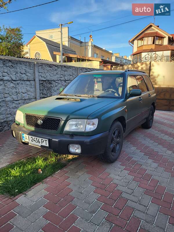 Внедорожник / Кроссовер Subaru Forester 2001 в 