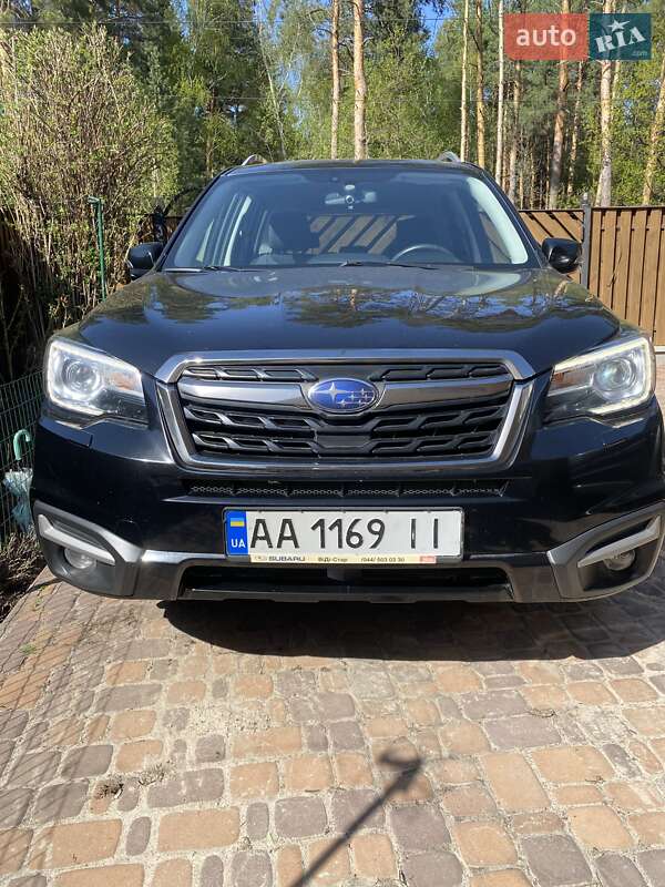 Позашляховик / Кросовер Subaru Forester 2018 в 