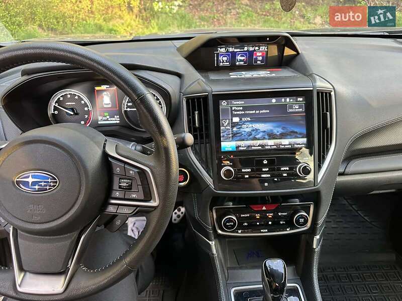 Внедорожник / Кроссовер Subaru Forester 2022 в Львове