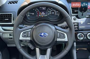 Позашляховик / Кросовер Subaru Forester 2018 в 