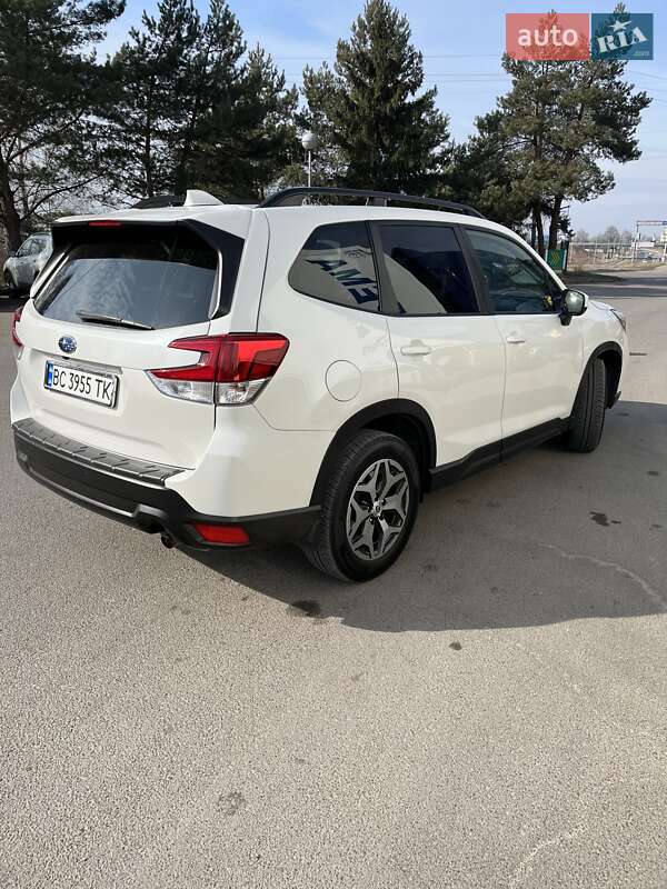 Внедорожник / Кроссовер Subaru Forester 2019 в Львове