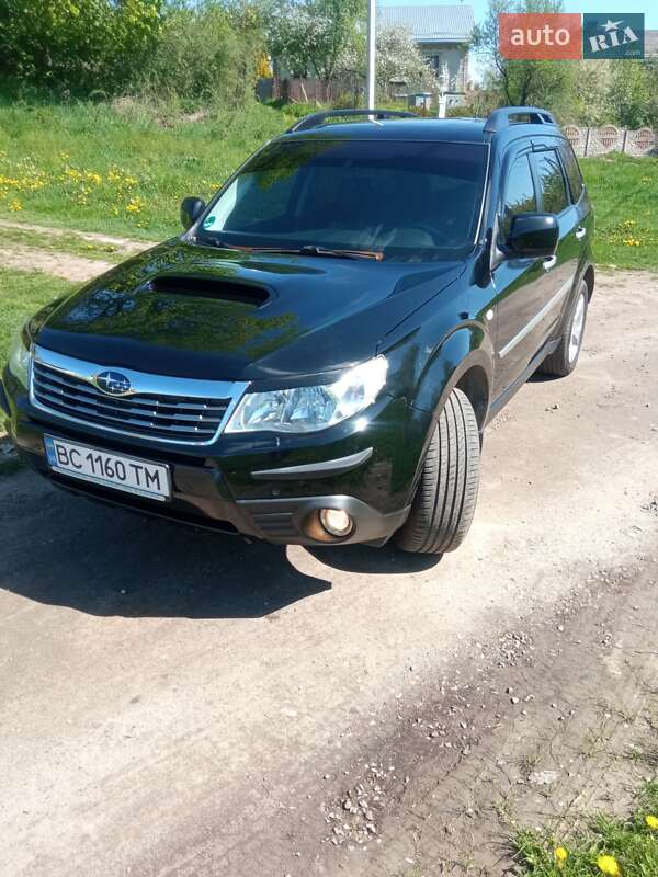 Внедорожник / Кроссовер Subaru Forester 2010 в 