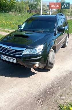 Внедорожник / Кроссовер Subaru Forester 2010 в 