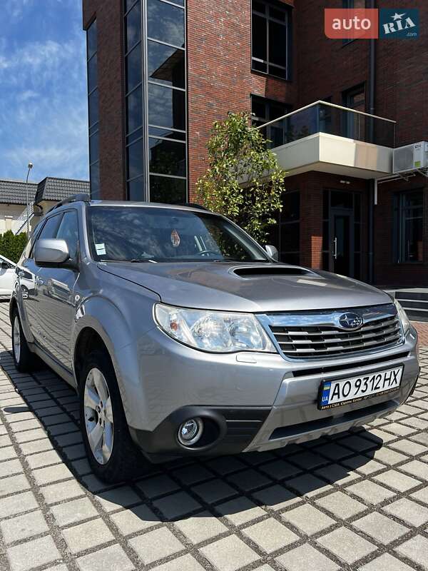 Внедорожник / Кроссовер Subaru Forester 2010 в Мукачево