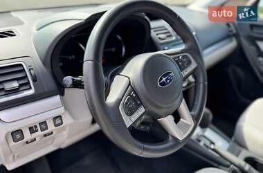 Внедорожник / Кроссовер Subaru Forester 2017 в 