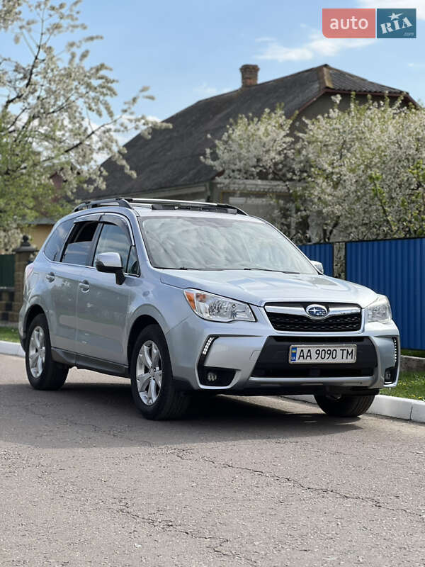 Внедорожник / Кроссовер Subaru Forester 2013 в 