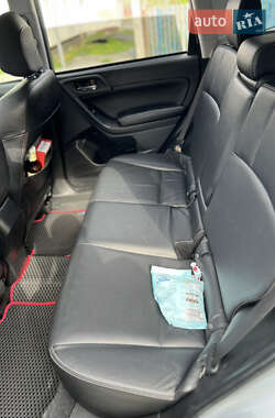 Внедорожник / Кроссовер Subaru Forester 2013 в 