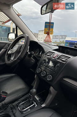 Внедорожник / Кроссовер Subaru Forester 2014 в 